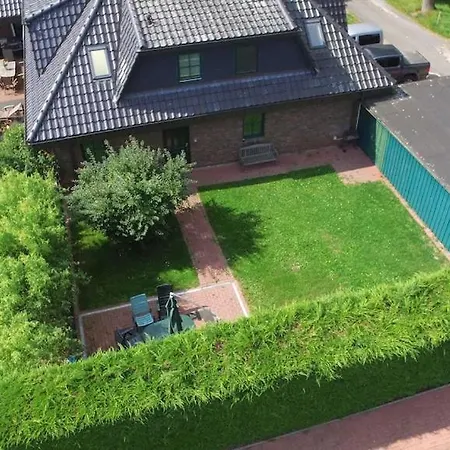 Ruhige Mit Eingezaeunten Garten - Familienfreundlich * Garz (Rugen)