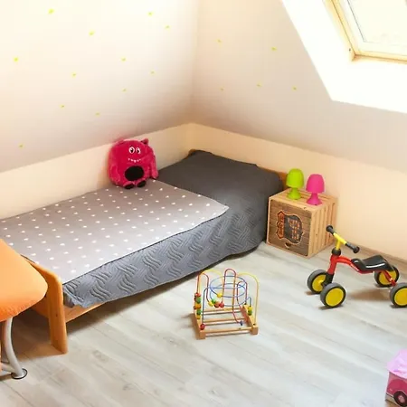 شقة Ruhige Mit Eingezaeunten Garten - Familienfreundlich *