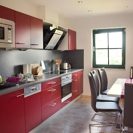 Ruhige Mit Eingezaeunten Garten - Familienfreundlich شقة *